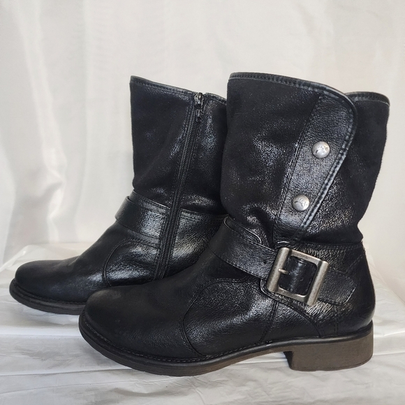 BareTraps Black Leather Upper Fur lined Ankle Boots with Zipper and Snaps - Picture 1 of 12